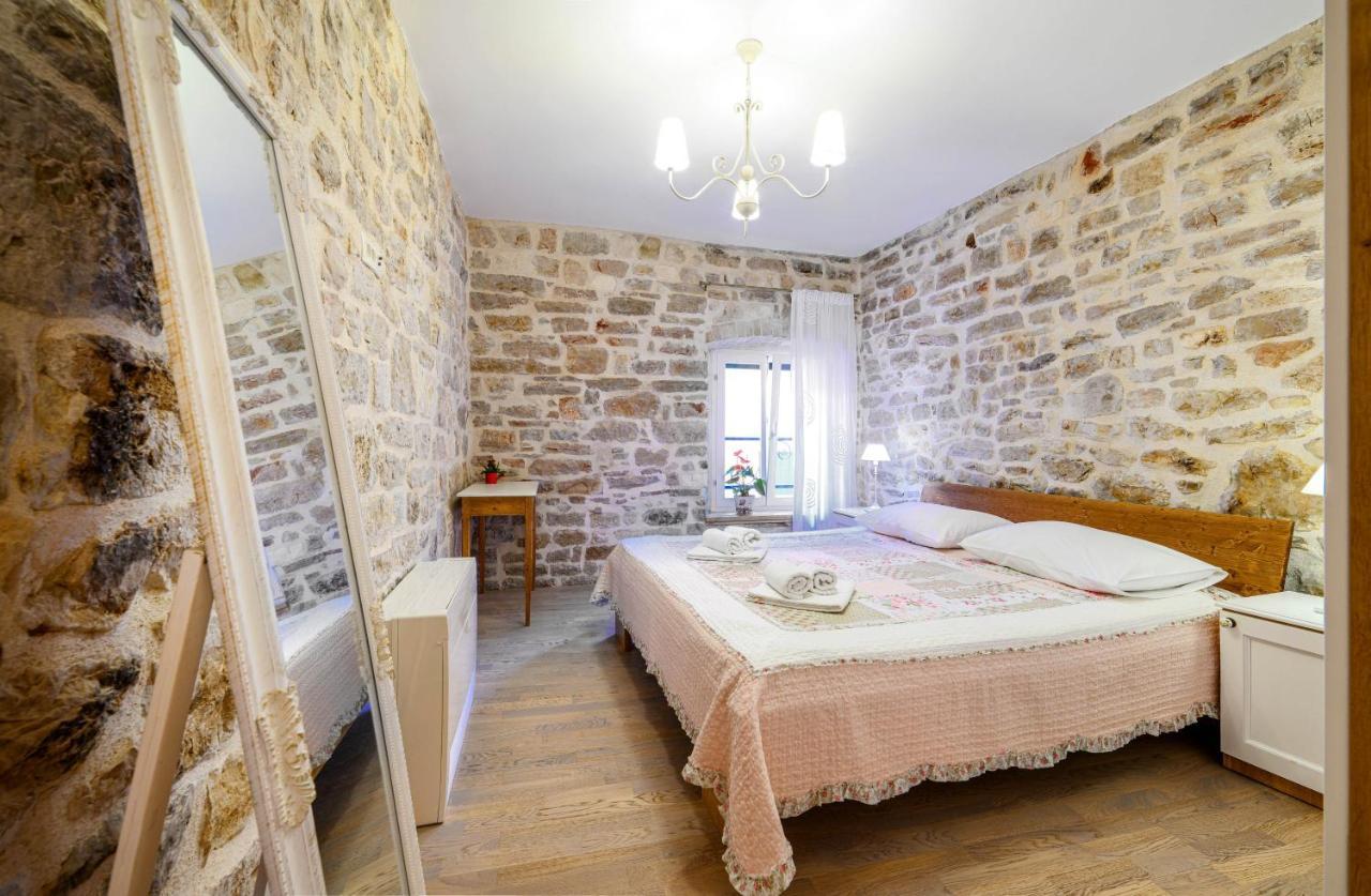 Apartments Festum Шибеник Экстерьер фото