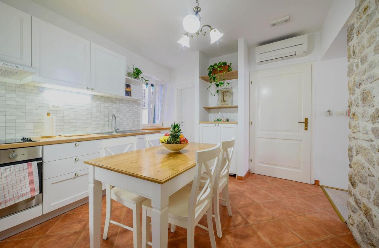 Apartments Festum Шибеник Экстерьер фото
