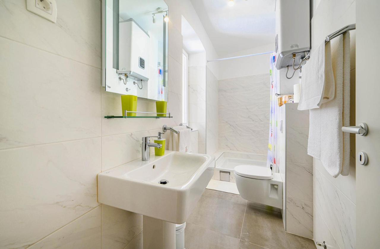 Apartments Festum Шибеник Экстерьер фото