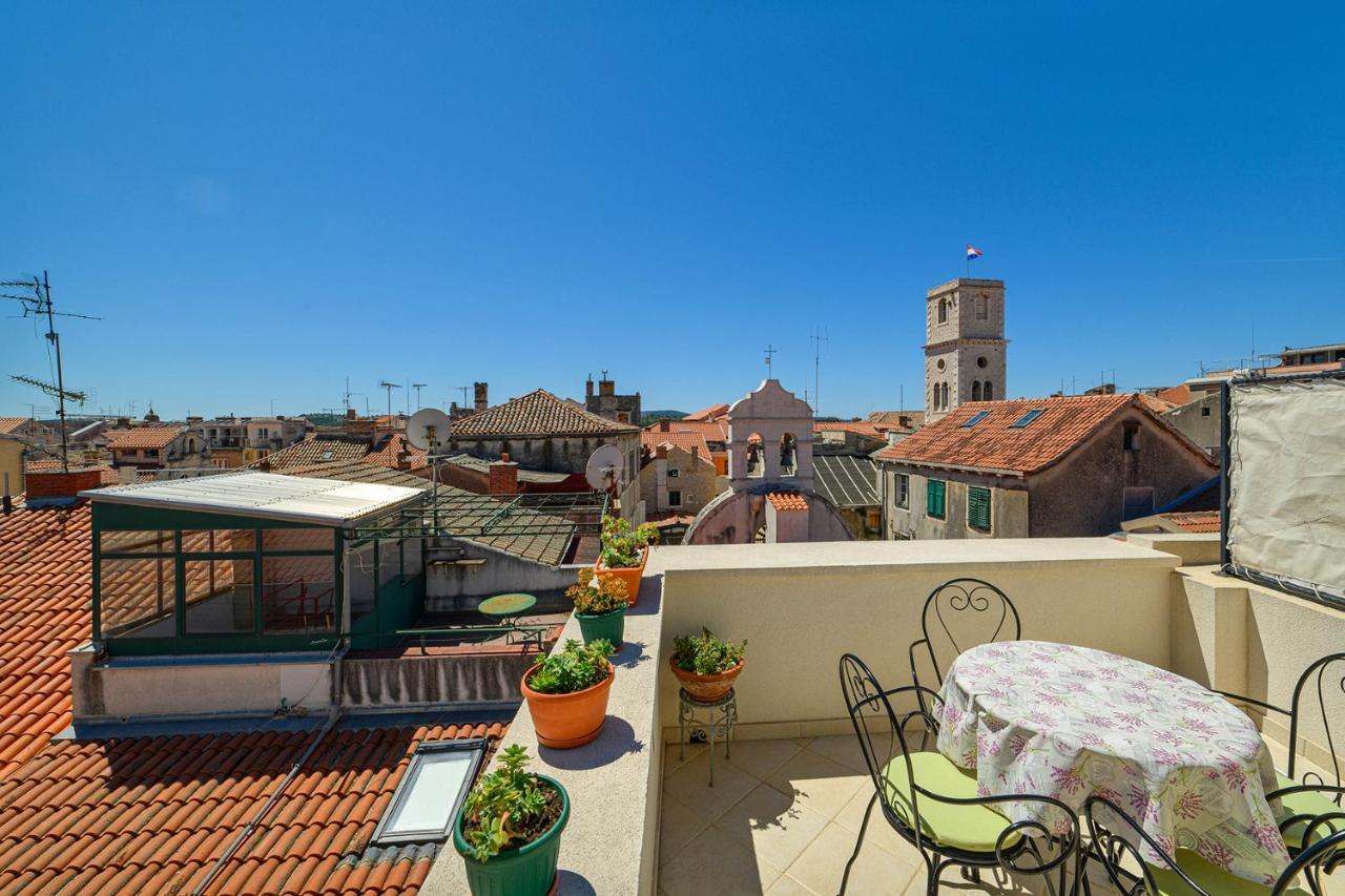 Apartments Festum Шибеник Экстерьер фото